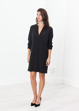 Load image into Gallery viewer, A-Line Pocket Shift in Black (No-Shipping)